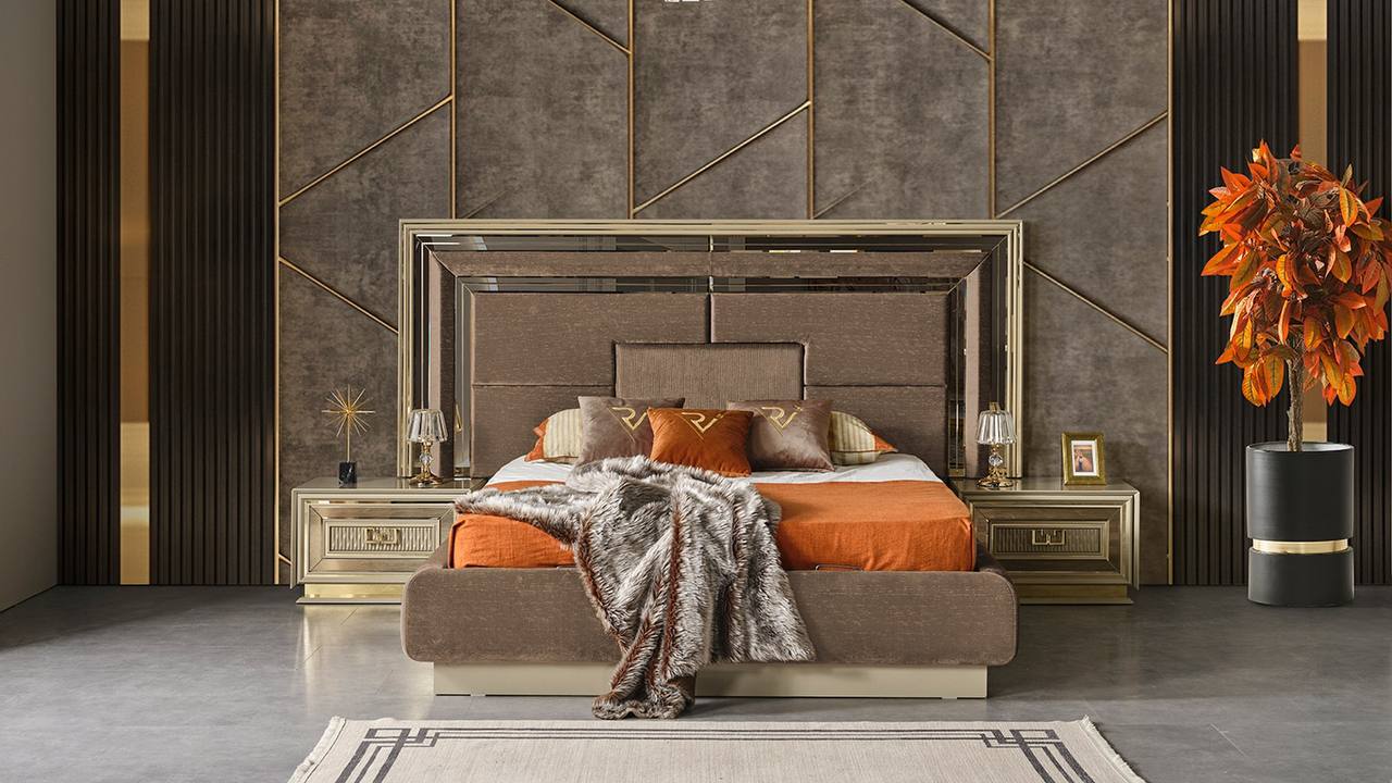 photo_6032960056556897469_y